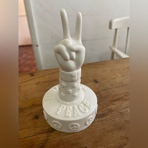 JONATHAN ADLER PEACE SIGN